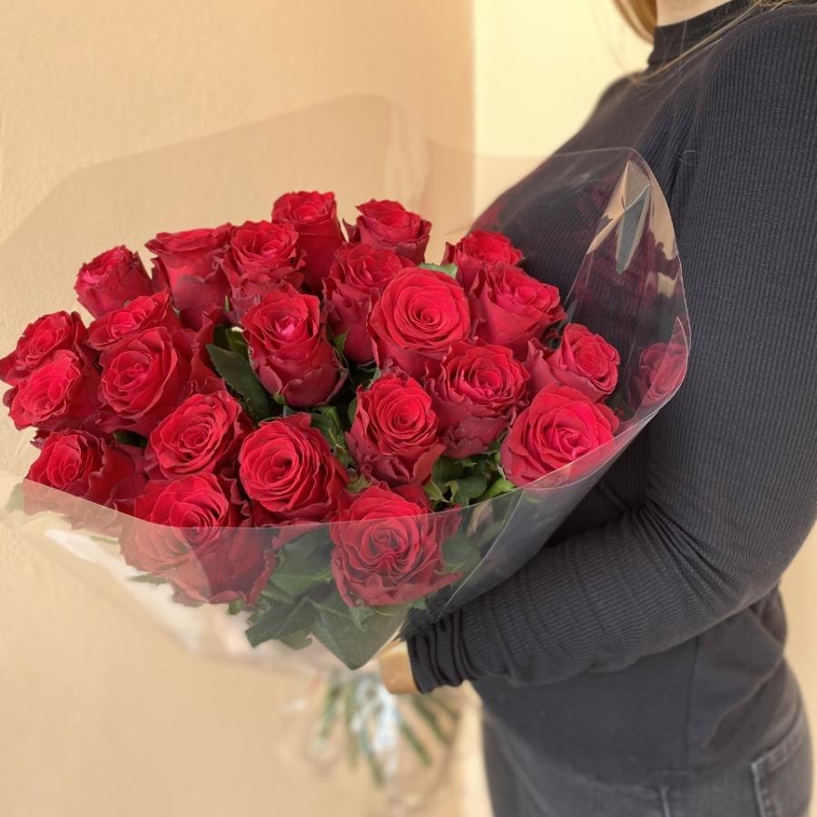 Эквадорские 50 см красные розы 