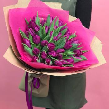 39 фиолетовых тюльпанов